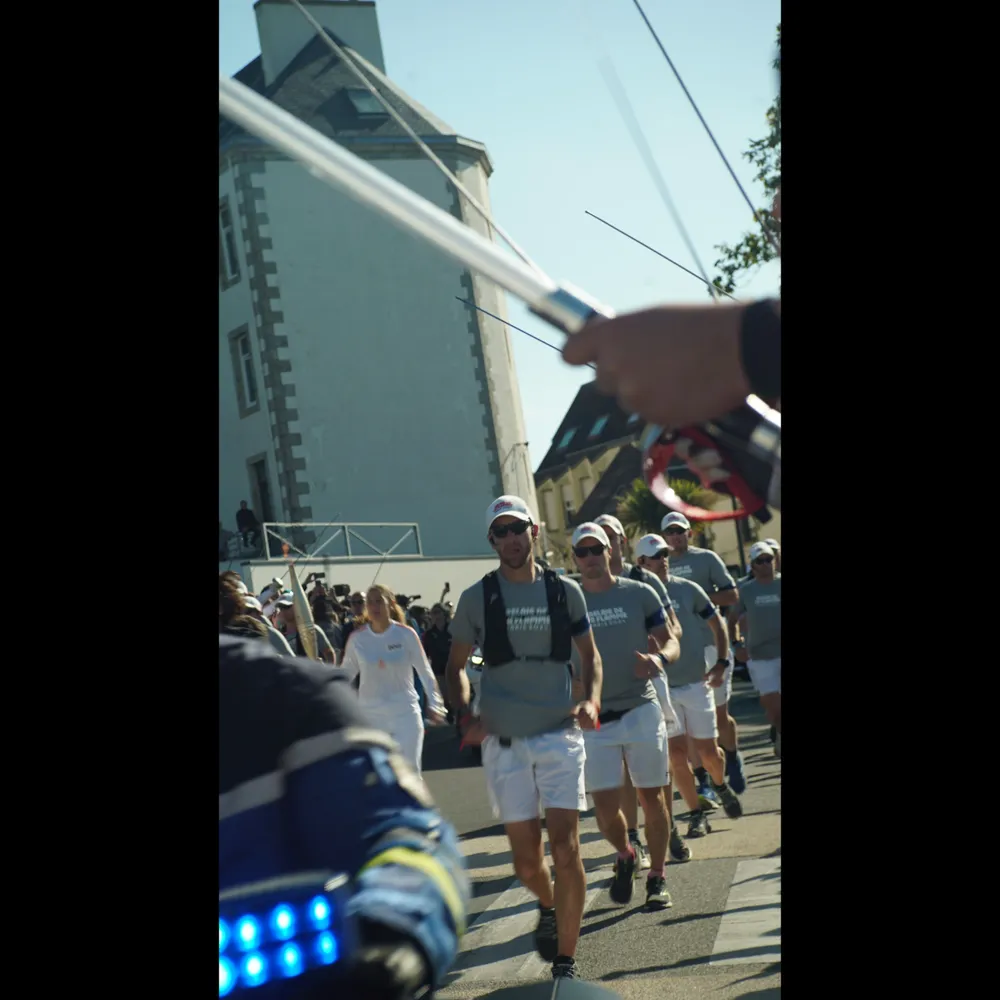 La Flamme et les sabres lasers (Le passage de la Flamme Olympique à Quimper le 7 juin)