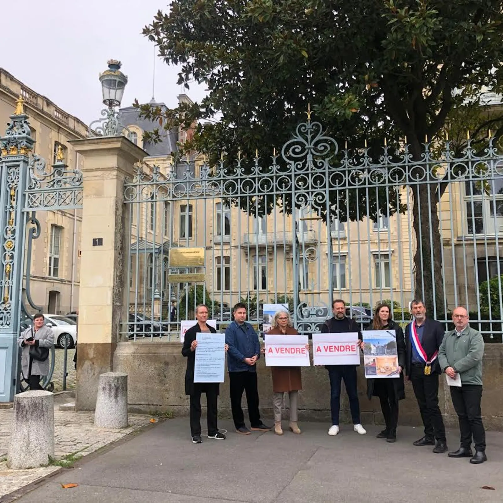 Dilennidi KD 35 ha Roazhon Meur gêr 'neunt lakaet prefeti Breizh en gwerzh!