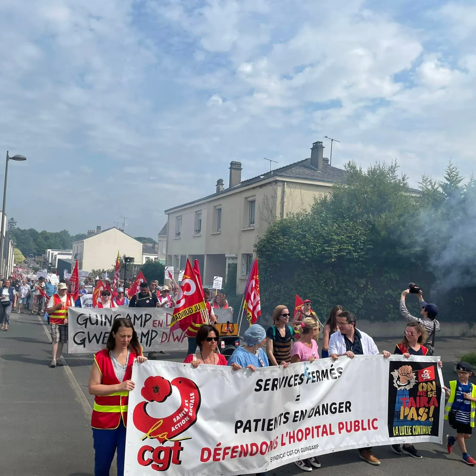 Heklev an hañv 04/07/2023 - Distro war manif Gwengamp ar 17 a viz Even da zifenn ospitalioù publik ar vro