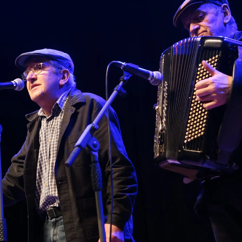Dédé Morin ha Rolland Derrien, Paysans Chanteurs o tiskouez o c'halon deomp