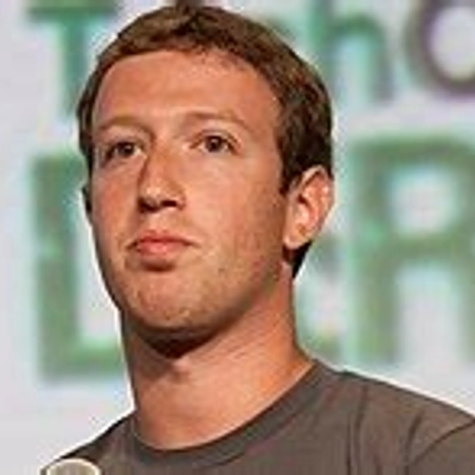 Emañ muioc'h mui a dud o tilezel WhatsApp ha Facebook