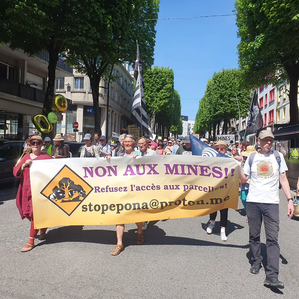 Manifestation à Lorient contre les projets miniers