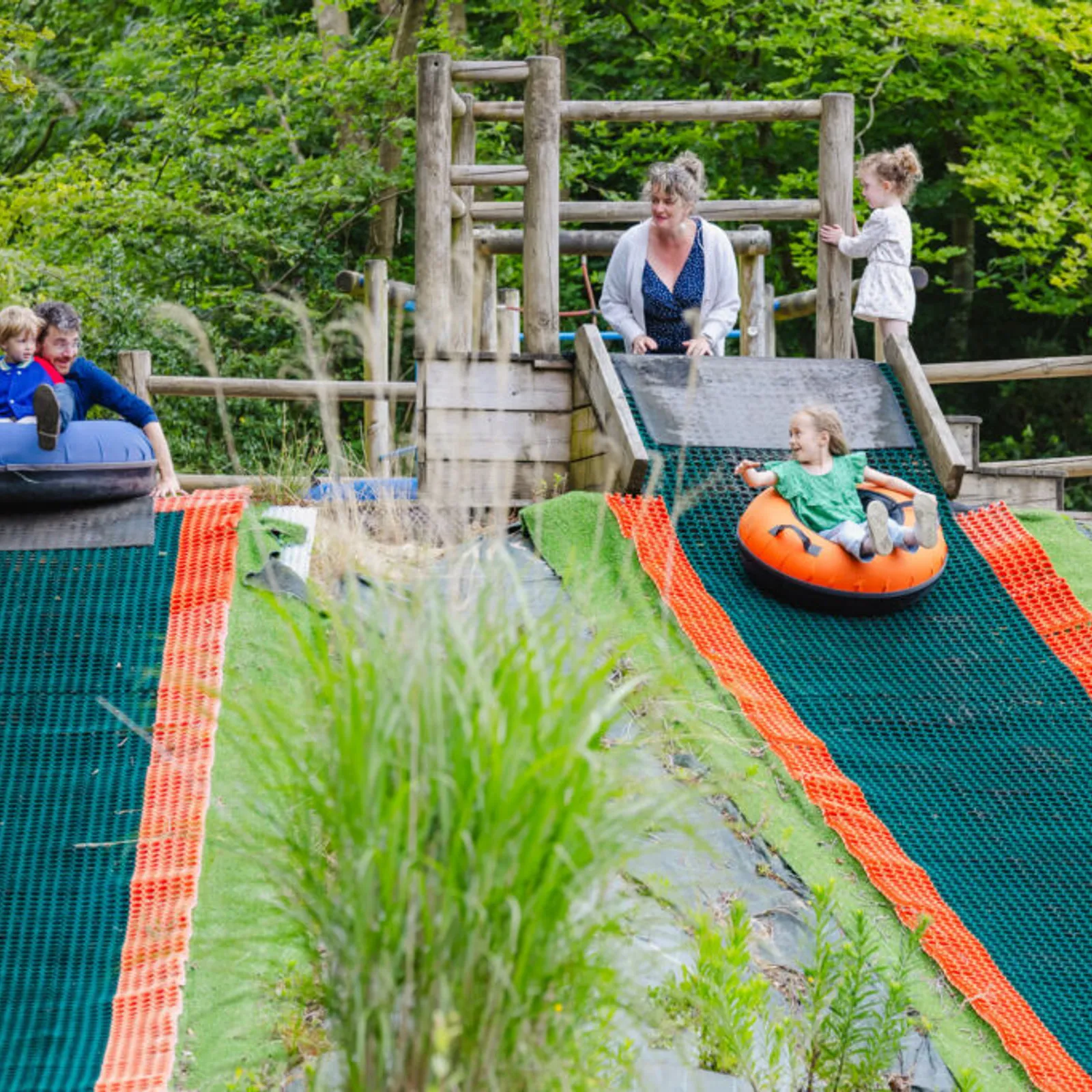 Jeudi en direct : Les parcs d'attraction