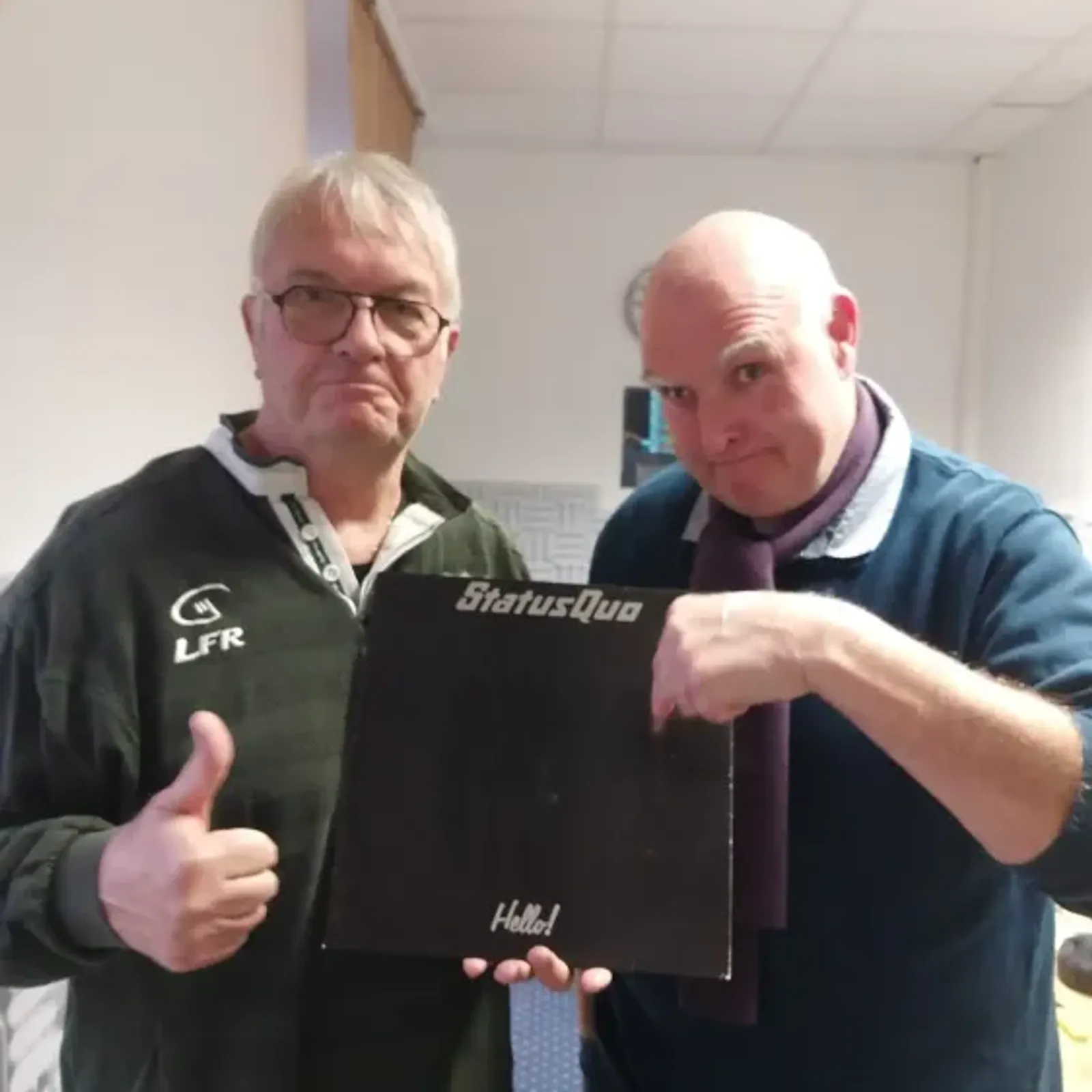 Play it loud nous plonge dans le noir avec Status Quo