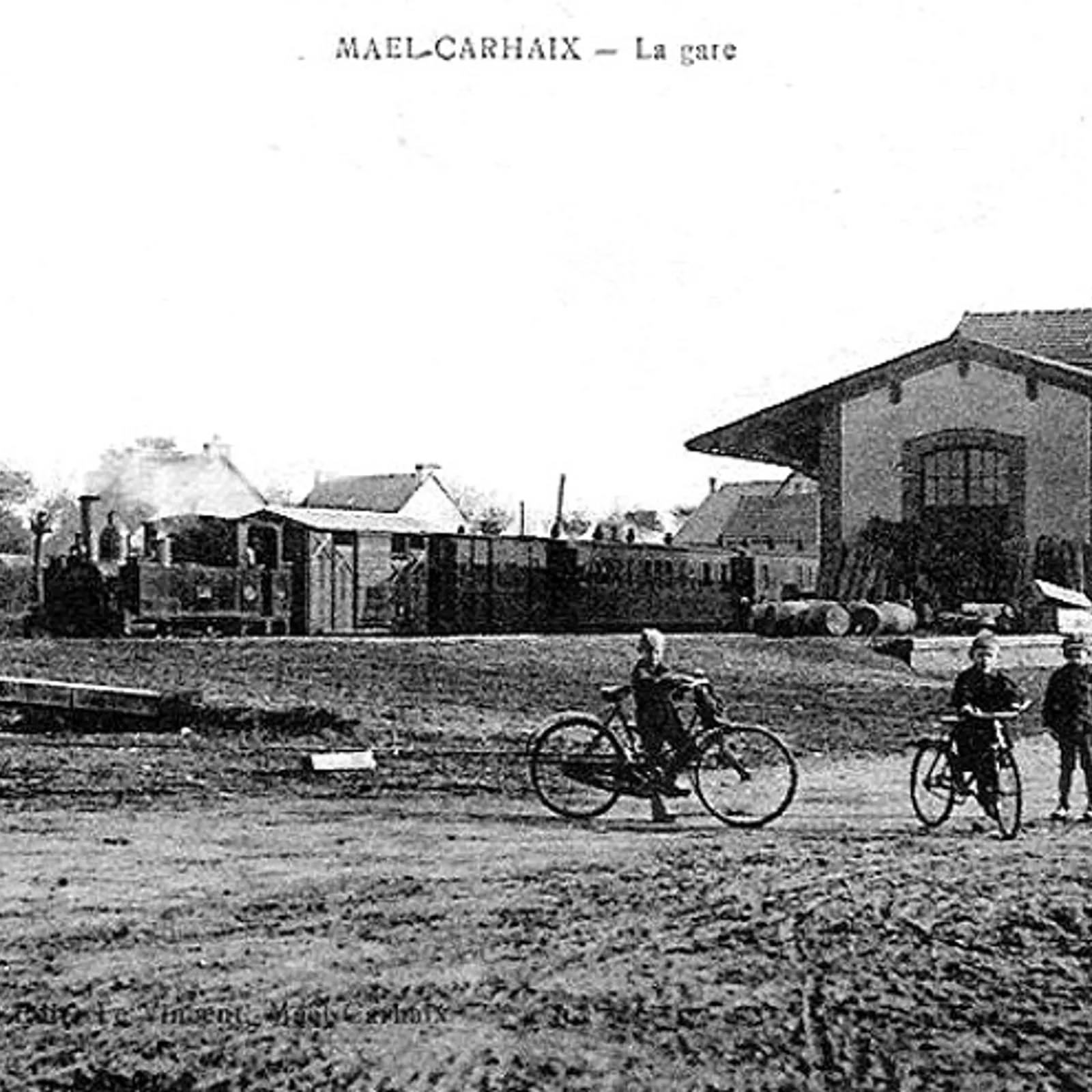Série de 5 épisodes Mémoires de la gare de Maël Carhaix 01