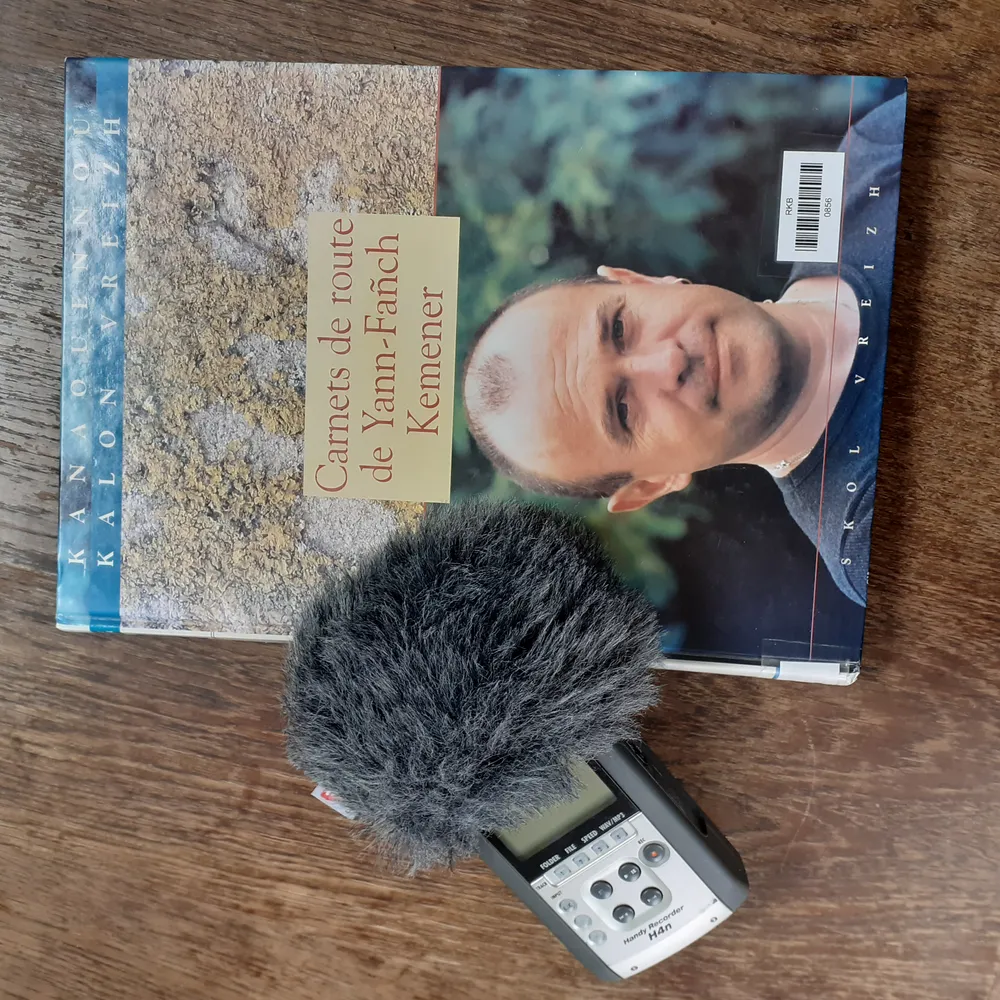 [1997] Kaozeadenn diwar karnedoù-hent Yann-Fañch Kemener e Gwengamp 2/2 