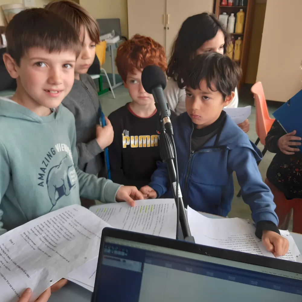 Er c'hKDSK gant skolidi ar C'hoadoù Uhel