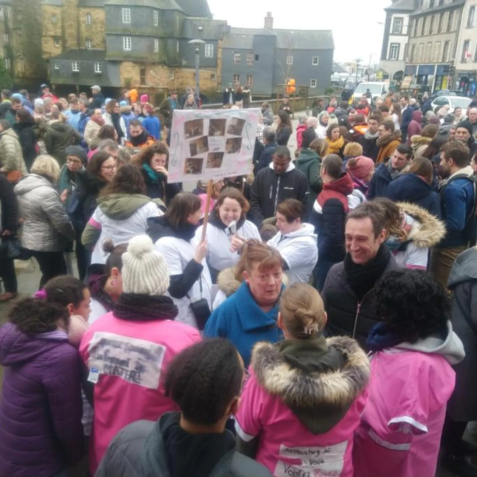 Ti-gwilioudiñ Landerne zo en danjer da serriñ!!