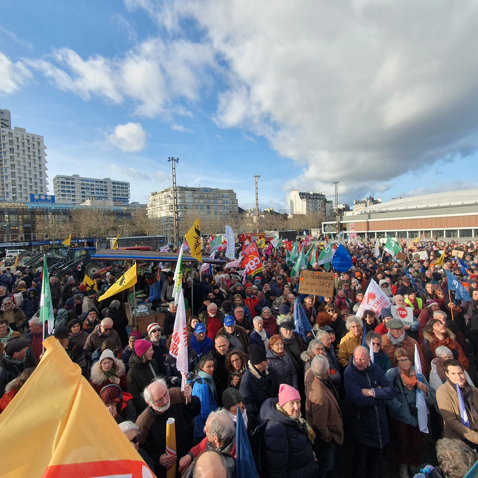 3000 den a oa daet da zifenn an dour e Roazhon