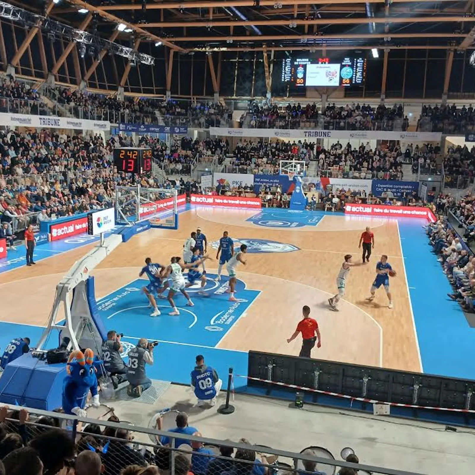 Basket Elite 2: ur sell war Meot Kemper gant Keven ar Fur